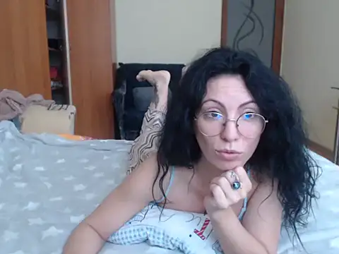 Emmatoo's cam snapshot