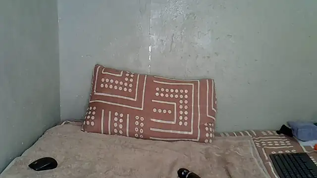 Bellabootie's cam snapshot