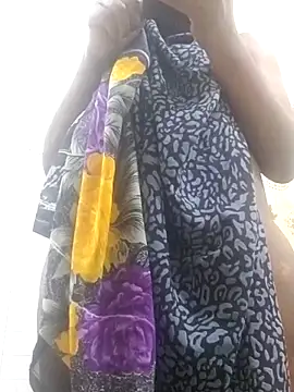 chocolate-puss's cam snapshot