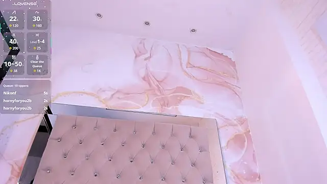 Luna_Tylor's cam snapshot