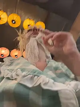 RonnieKiss live sex cam