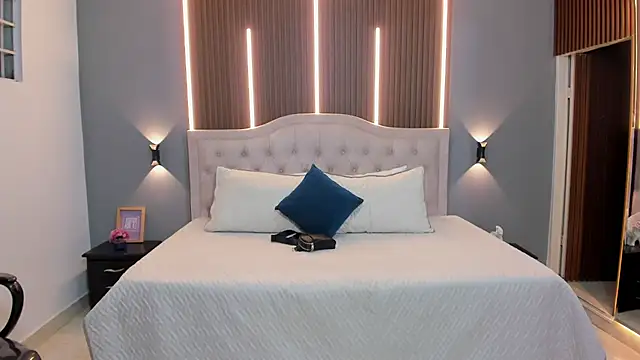 Tommy18__ live sex cam