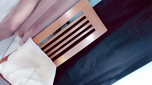 Amomentoflust99 live sex cam