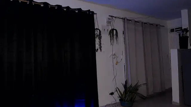 lizzy-c-e-e's cam snapshot