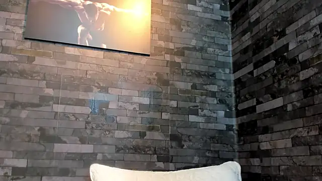 BruceDallas live sex cam