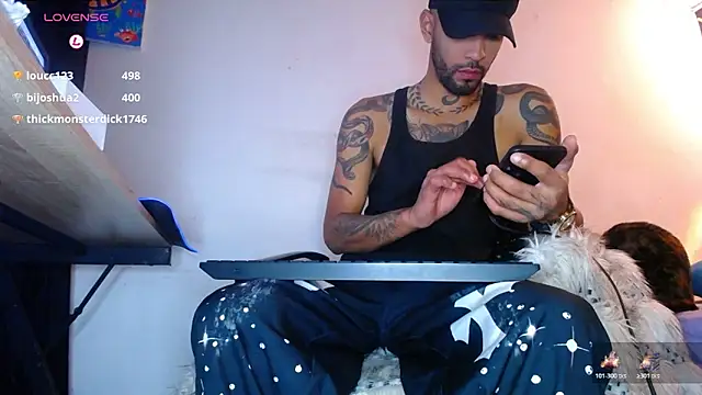 LickMyInk's cam snapshot