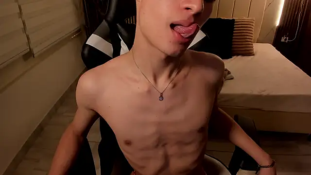 Patrick_Howland_'s cam snapshot