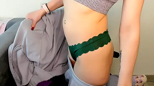 FoxyKathryn's cam snapshot