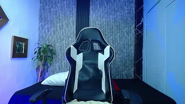 Mike_0233_'s cam snapshot