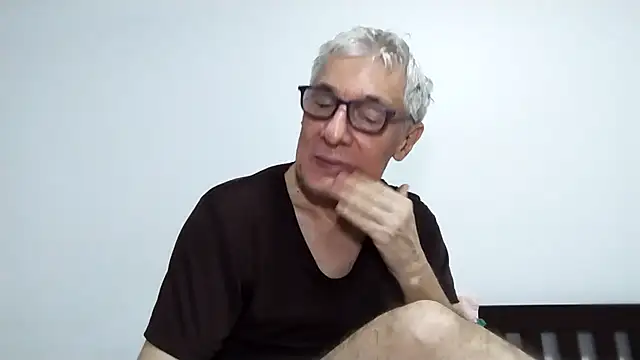 BIGUNCUTHARDCOCK live sex cam