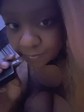 6lue6a6y69's cam snapshot