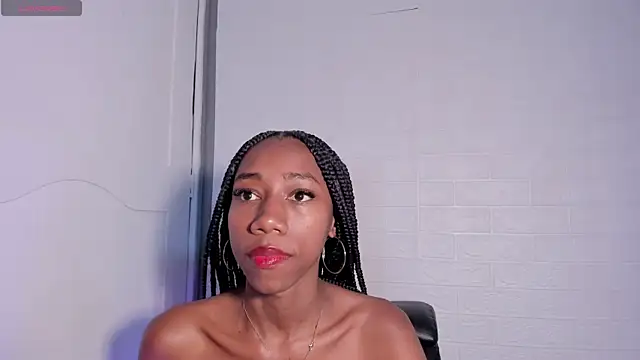 NathalyLeen live sex cam