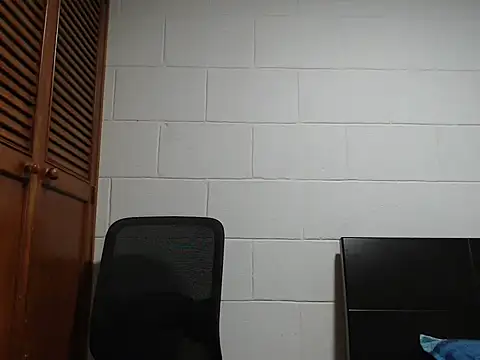 dimitriquiet05's cam snapshot