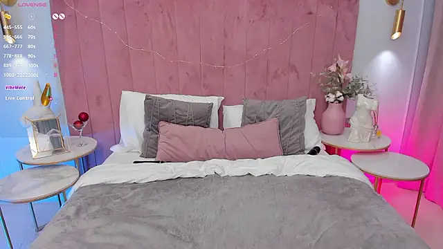 MilaVoxx's cam snapshot