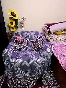 kaamuk_shweta live sex cam