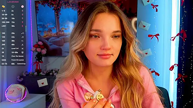 JulieLupo's cam snapshot