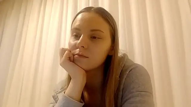 CrackShirker's cam snapshot