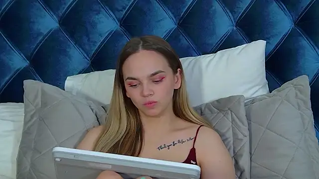 AnitaVenture's cam snapshot