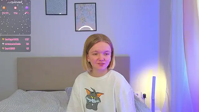 StellaBunny's cam snapshot