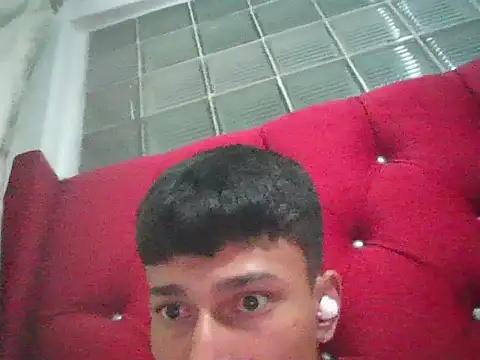 glopetitooo's cam snapshot