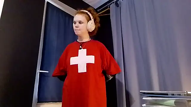 CurlaPettyBom's cam snapshot