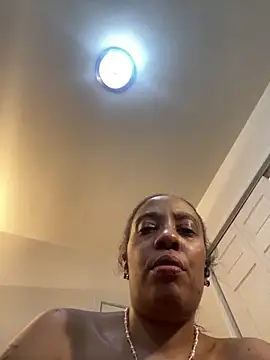 moneymvkngbucks's cam snapshot