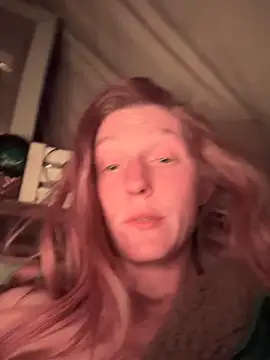 GoldenFlameGoddess live sex cam