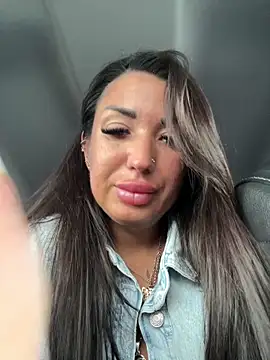 RuslanaXX's cam snapshot