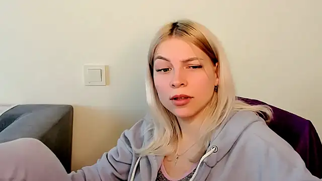 FoxyKathryn's cam snapshot