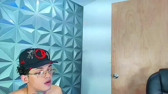 Aronjusting's cam snapshot