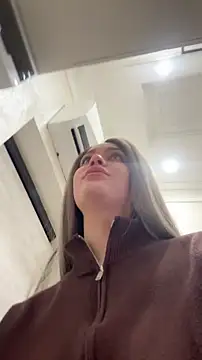 KikiWatson live sex cam