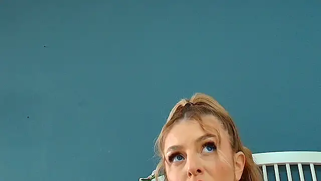 AlicePirs live sex cam