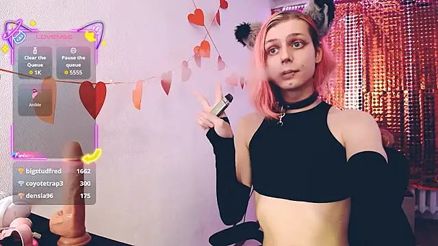 Littlepinkcat live sex cam