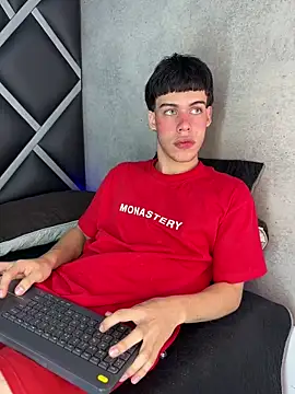 Lucian-greyy live sex cam