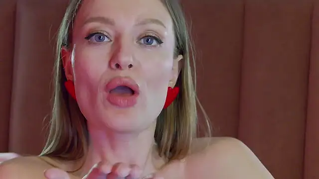 EvelynPoole's cam snapshot