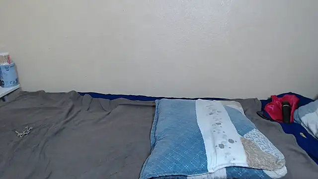 AfricanPopi's cam snapshot