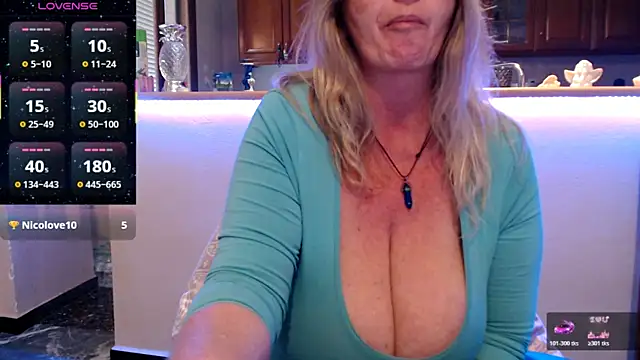 JennaDeluxe live sex cam