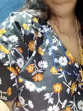 tamilthanushri's cam snapshot