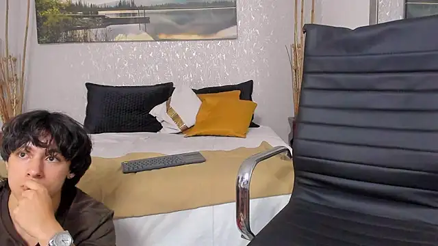 Tyler_durten live sex cam