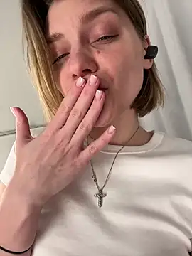 ValenciaShock live sex cam