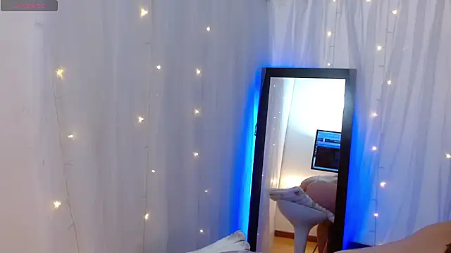 hannia_baileys's cam snapshot