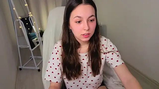 BellaThery's cam snapshot