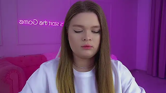 CrystalLyons live sex cam