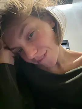 ValenciaShock live sex cam