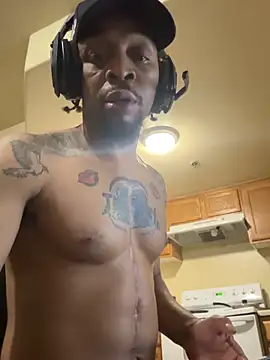 thefreakscomeoutatnight live sex cam