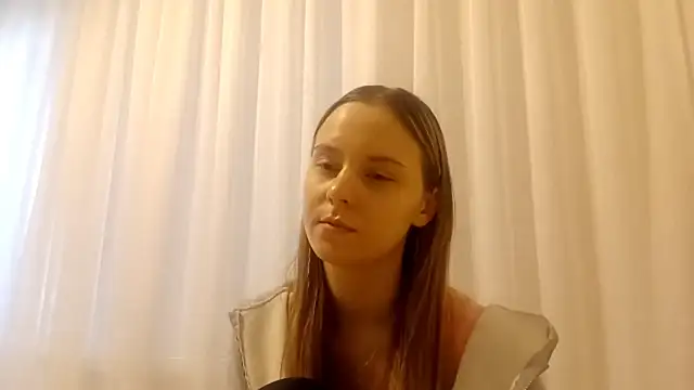 CrackShirker's cam snapshot