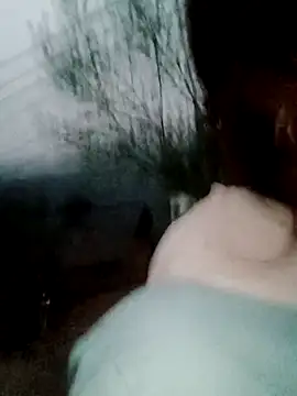 bella-la's cam snapshot