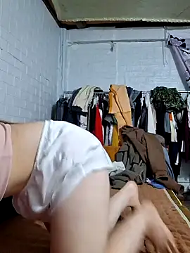 Adela-222's cam snapshot