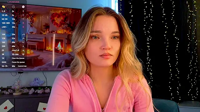 JulieLupo's cam snapshot