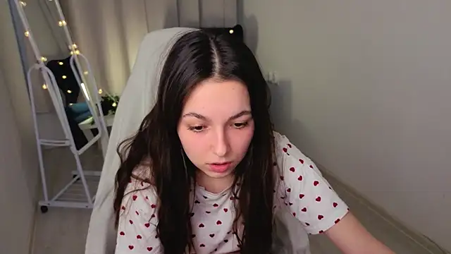 BellaThery's cam snapshot